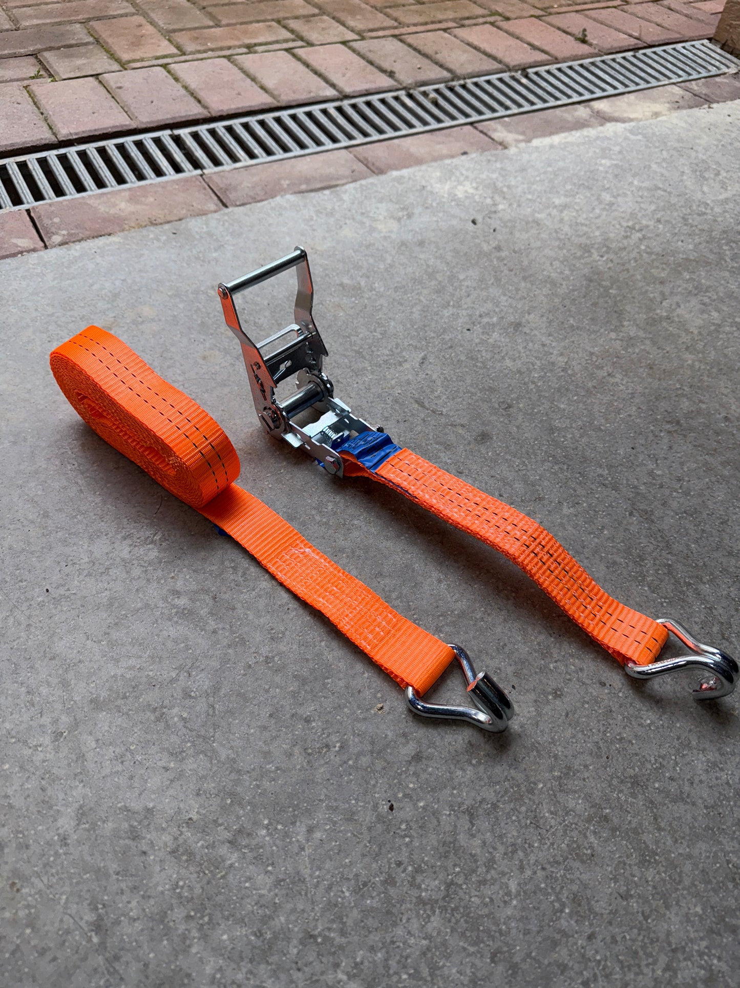Ratchet straps ⊣ 2 Ton capacity